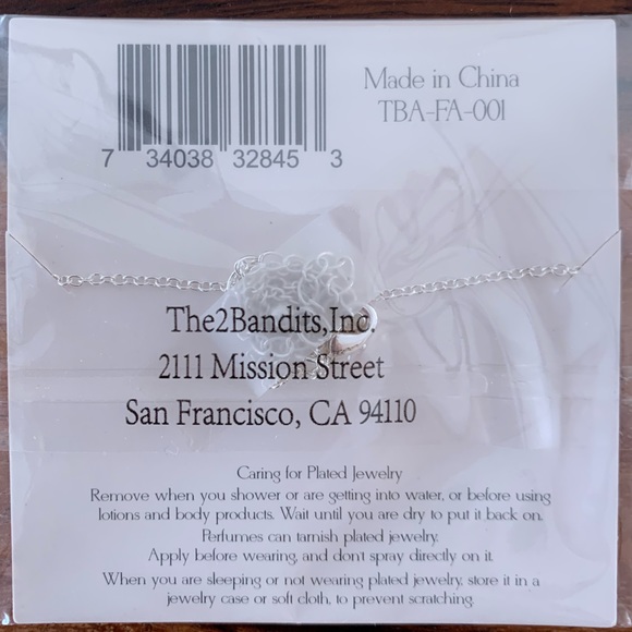 The 2 Bandits Athens Bar Necklace - Picture 5 of 6